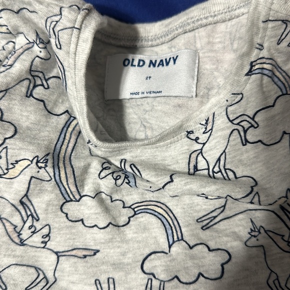 Assorted dresses - Picture 2 of 5